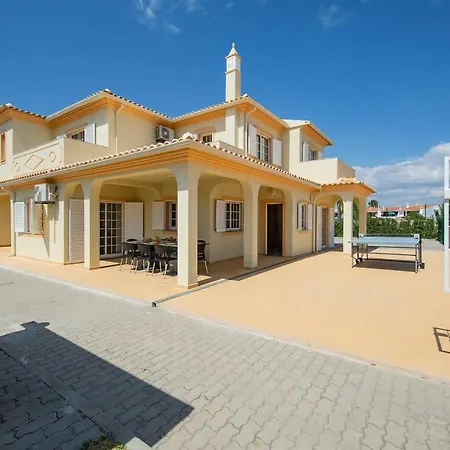Judite Villa *
